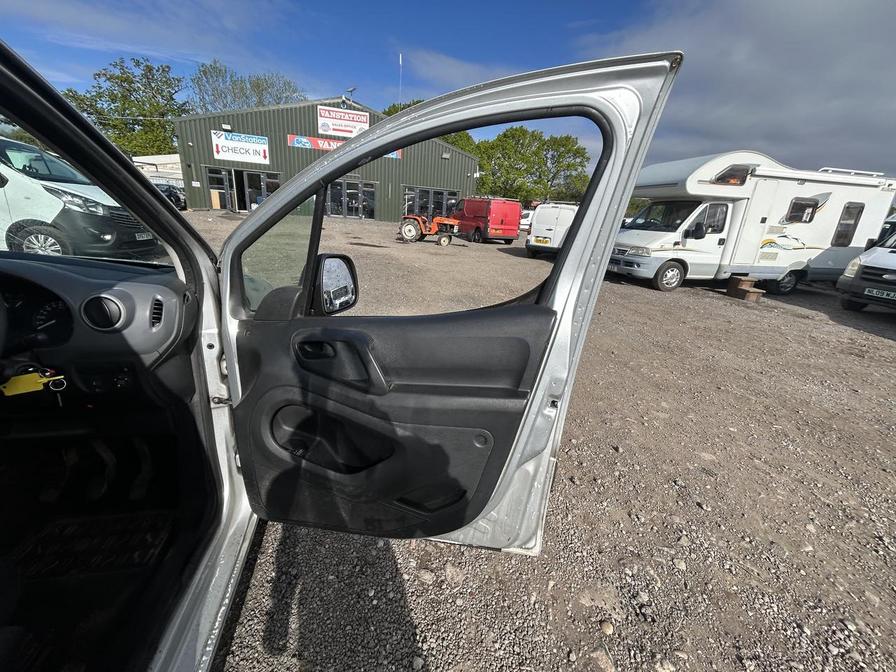 2015 Peugeot Partner – Model: Partner 850 S L1 HDi – ML15YUT