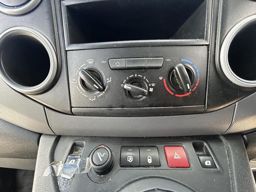 2015 Peugeot Partner – Model: Partner 850 S L1 HDi – ML15YUT