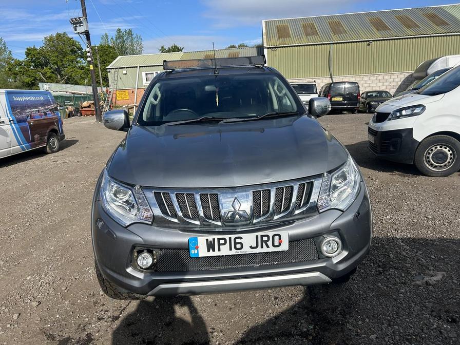 2016 Mitsubishi L200 – Model: L200 Barbarian Double Cab DI-D Auto – WP16JRO