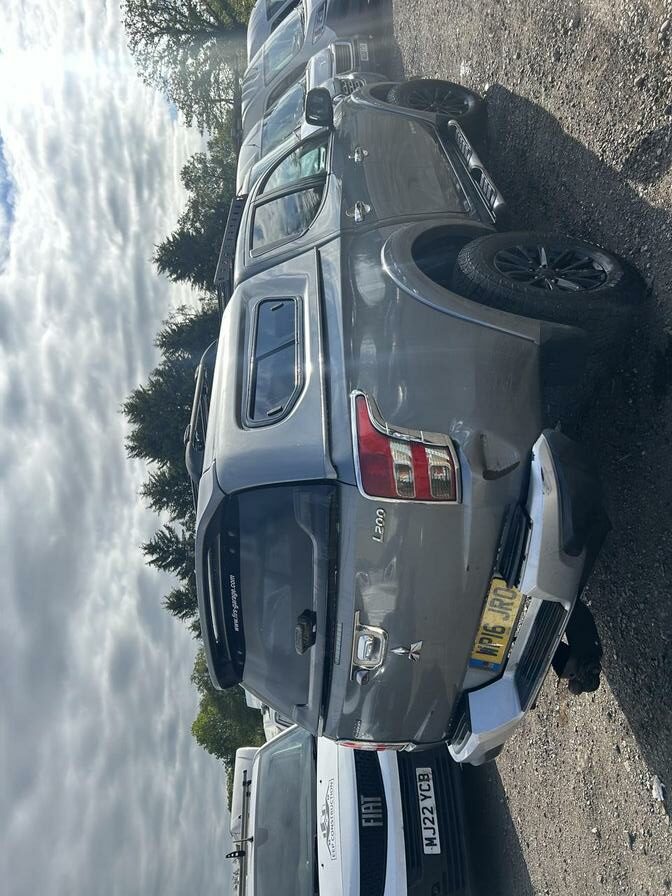 2016 Mitsubishi L200 – Model: L200 Barbarian Double Cab DI-D Auto – WP16JRO