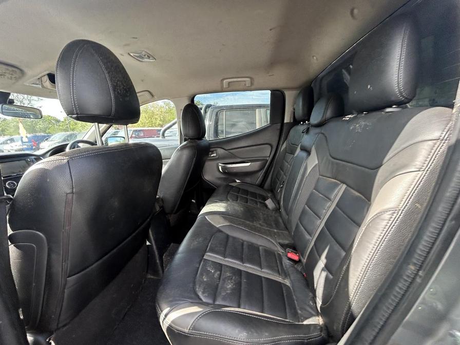 2016 Mitsubishi L200 – Model: L200 Barbarian Double Cab DI-D Auto – WP16JRO