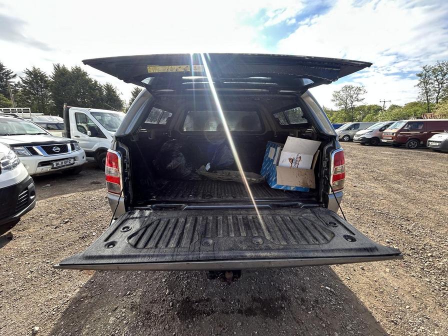 2016 Mitsubishi L200 – Model: L200 Barbarian Double Cab DI-D Auto – WP16JRO