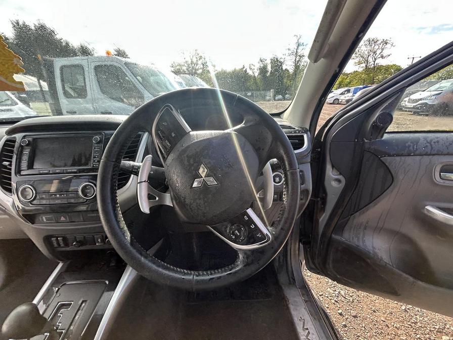 2016 Mitsubishi L200 – Model: L200 Barbarian Double Cab DI-D Auto – WP16JRO