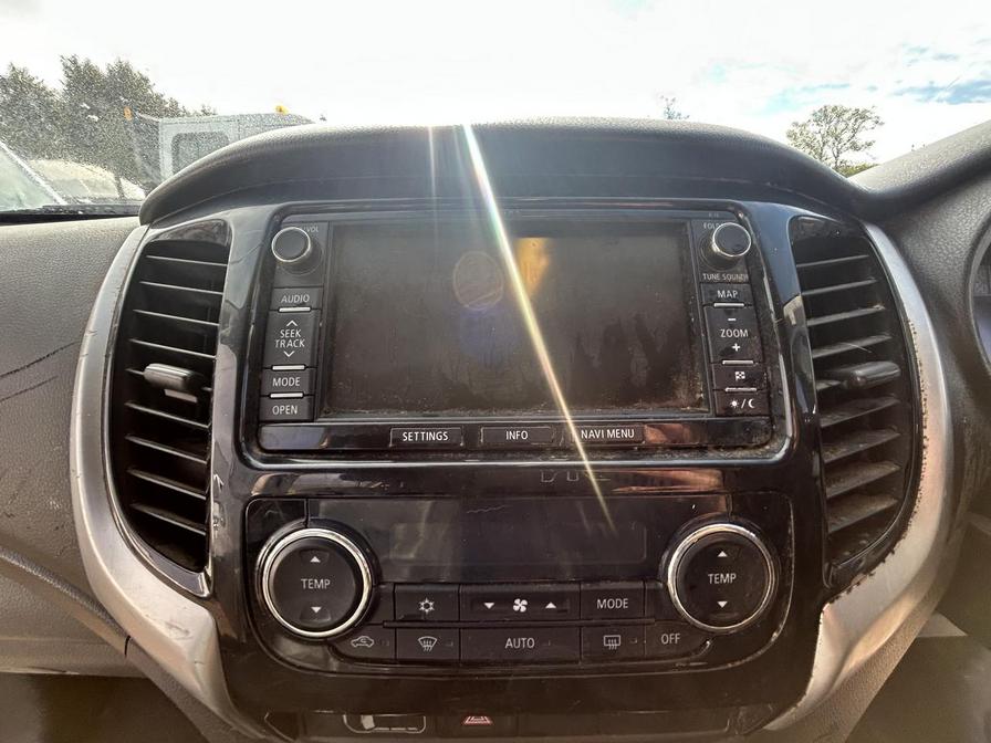 2016 Mitsubishi L200 – Model: L200 Barbarian Double Cab DI-D Auto – WP16JRO