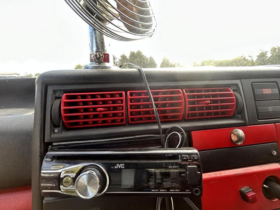 1996 Volkswagen Transporter – Model: 800 Special TD SWB – P102NCA