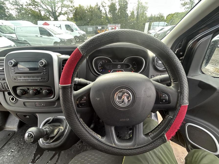2014 Vauxhall Vivaro – Model: Vivaro 2700 Sportive CDTi – DN64CDZ