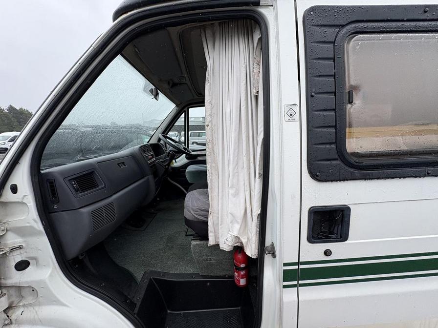 2000 Peugeot Boxer – Model: Boxer 270 MWB – X236VNJ