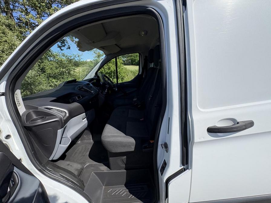 2017 Ford Transit Custom – Model: Transit Custom 270 – HG66MKO