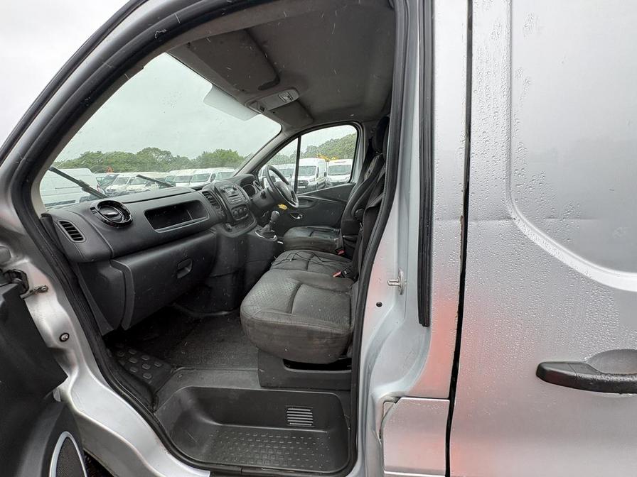 2016 Vauxhall Vivaro – Model: Vivaro 2700 Sport Bi-T CDTi ecoFLEX S/S – DF16YFC
