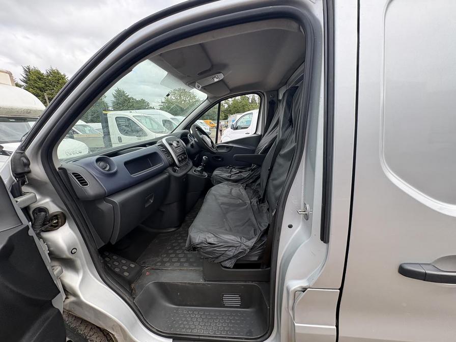 2015 Vauxhall Vivaro – Model: Vivaro  2700 CDTI – DY15LUZ