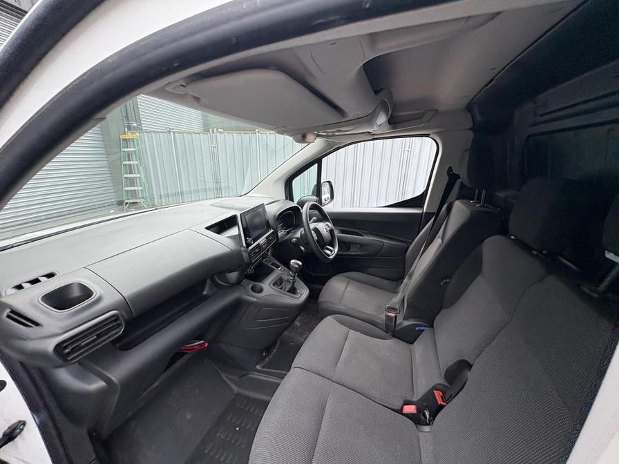 2021 Citroen Berlingo – Model: Berlingo 1000 Enterprise Professional Blue HDi – WP71OBO