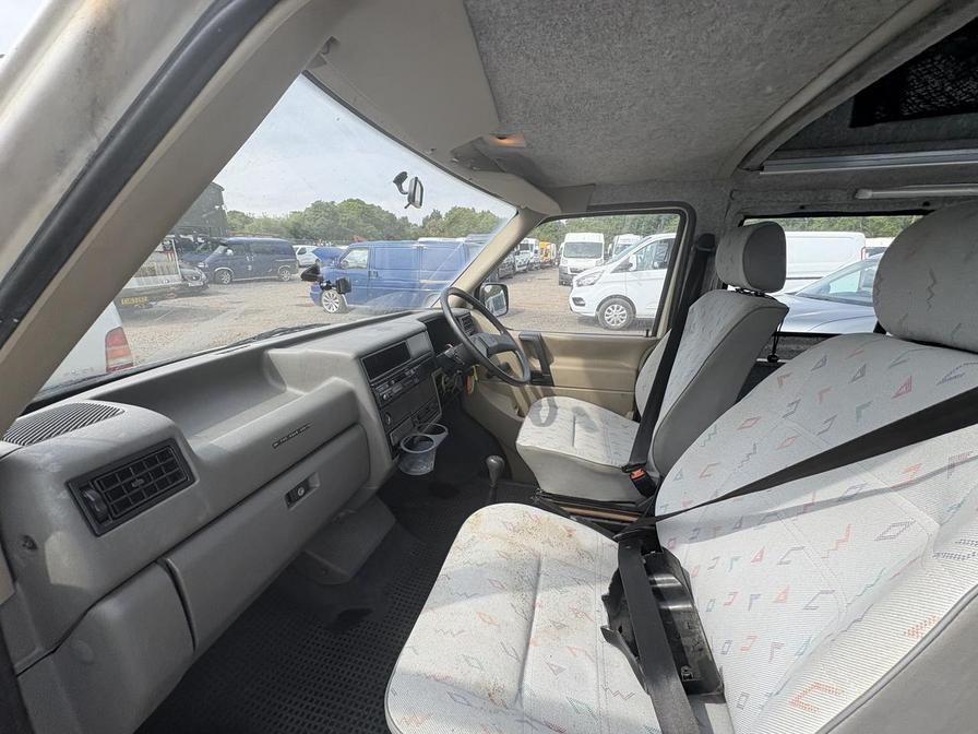 1991 Volkswagen Golf – Model: Transporter – J377FCD