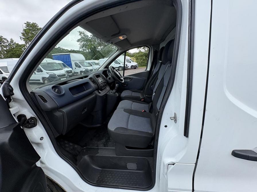 2018 Vauxhall Vivaro – Model: Vivaro 2900 Bi-T CDTi S/S – FY68UVE
