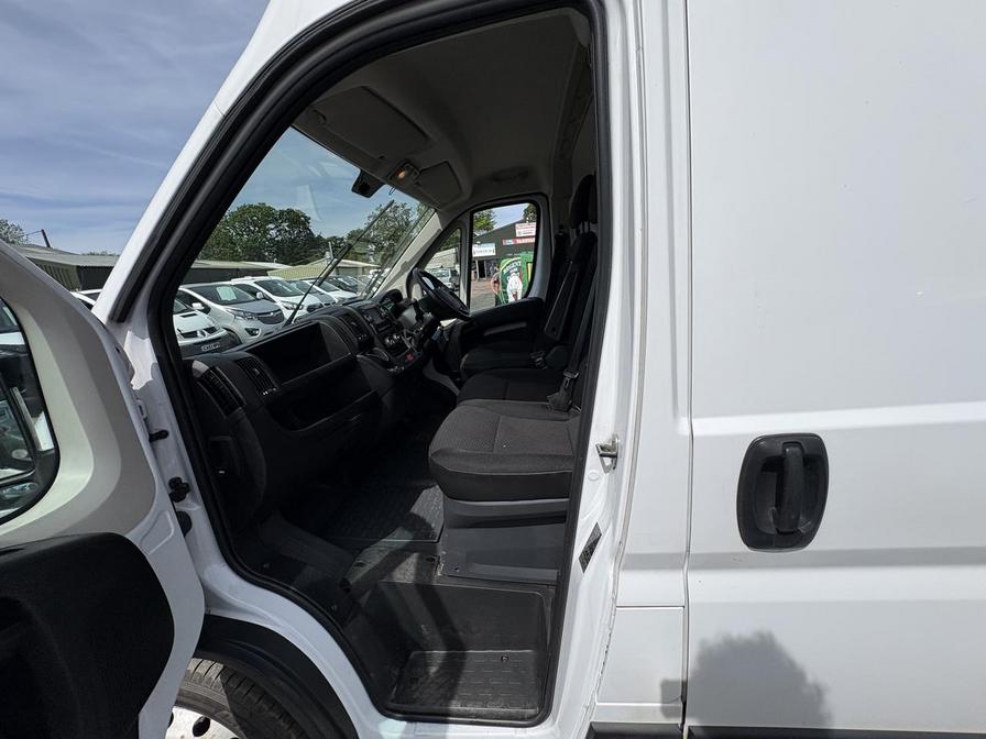 2022 Peugeot Boxer – Model: Boxer 435 Professional L4H3 BHDi – FV22VEW