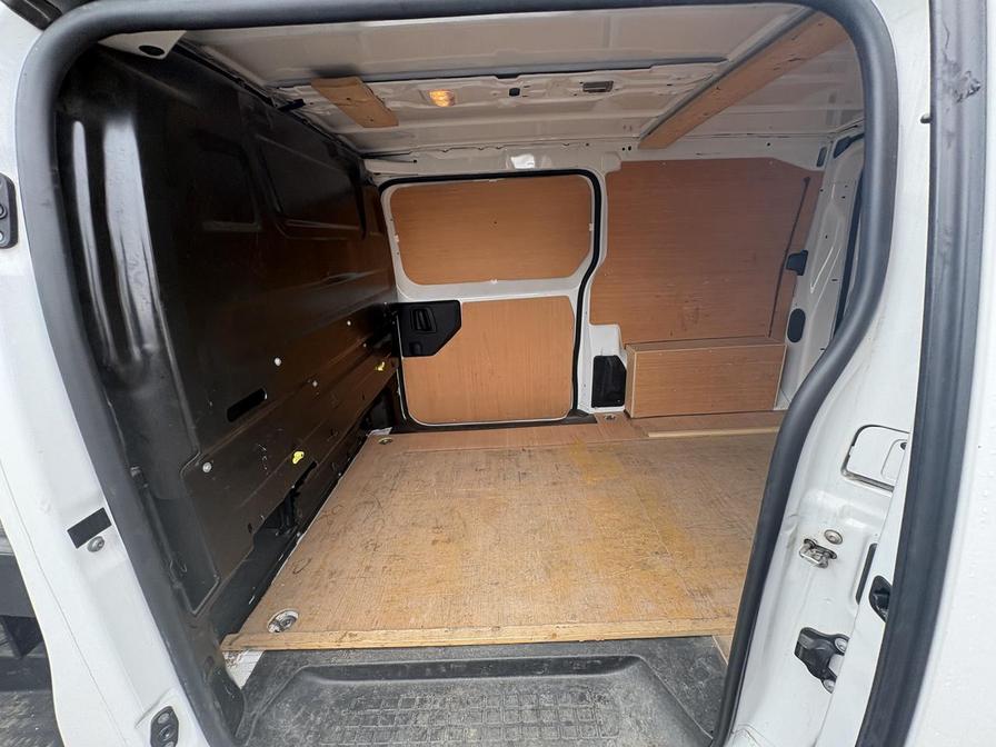 2021 Vauxhall Vivaro – Model: Vivaro 2700 Sportive S/S – KJ21MUU