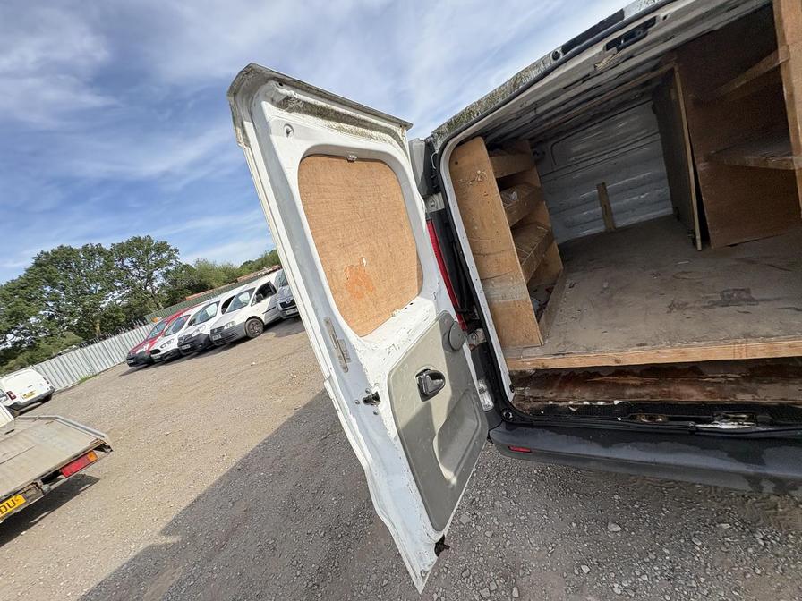 2011 Vauxhall Vivaro – Model: Vivaro 2900 CDTi 113 LWB – DN61FFP