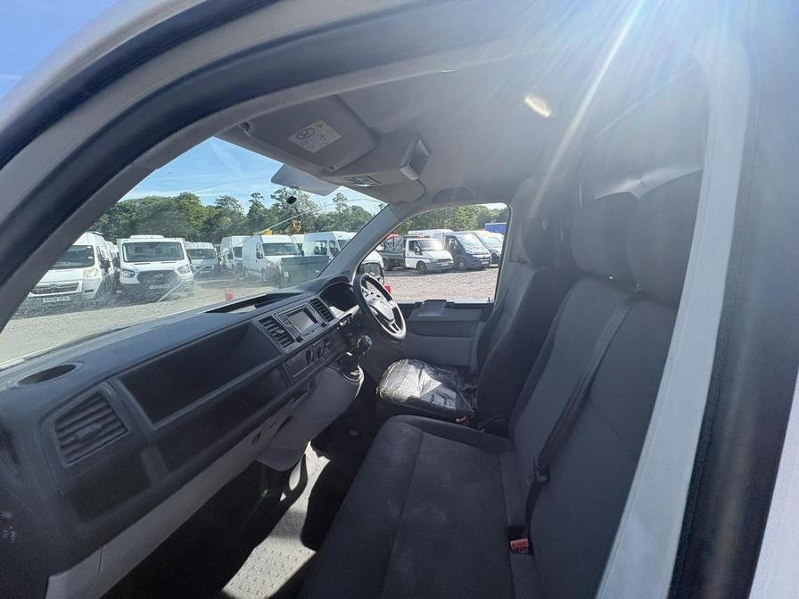 2016 Volkswagen Transporter – Model: Transporter T28 Startline TDI BlueMotion Technology – GK66YDF