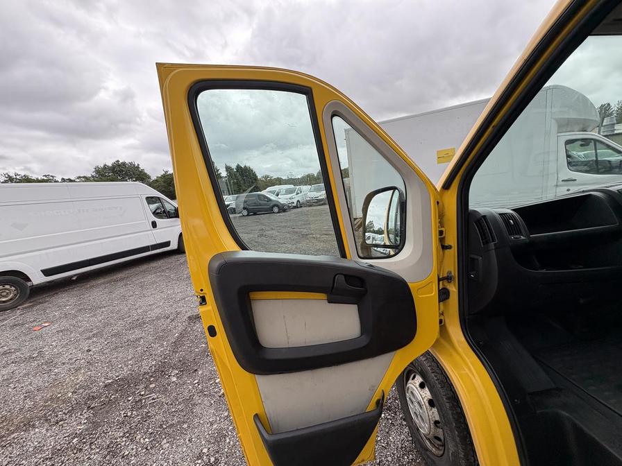 2015 Citroen Relay – Model: Relay 35 L3H2 Enterprise HDi – LB15UHP