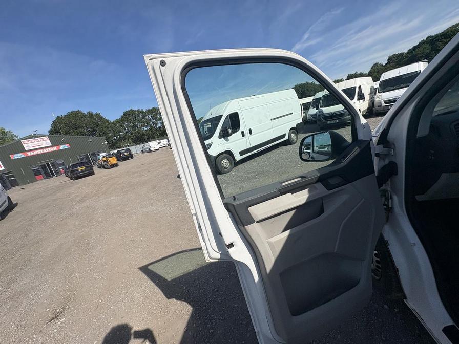 2016 Volkswagen Transporter – Model: Transporter T28 Startline TDI BlueMotion Technology – GK66YDF