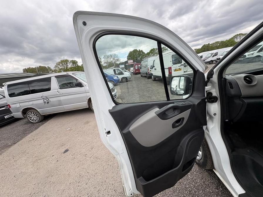 2016 Renault Trafic – Model: Trafic LL29 Business dCi – HV66KKJ