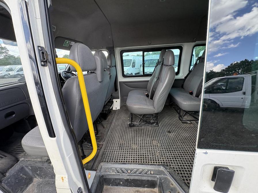 2006 Ford Transit – Model: Transit Minibus – NC55AFA
