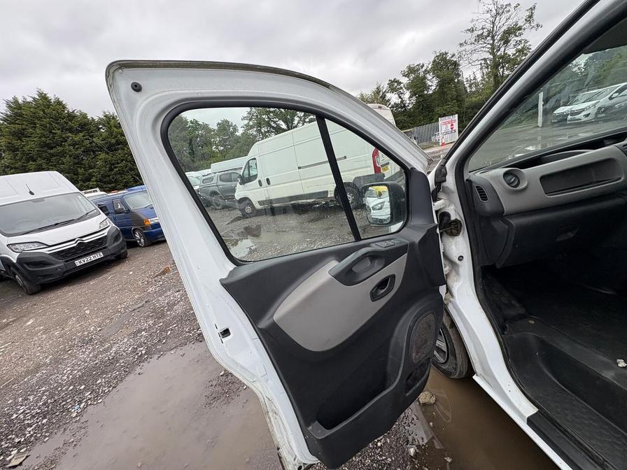 2015 Renault Trafic – Model: Trafic LL29 Business dCi – HV15PXL