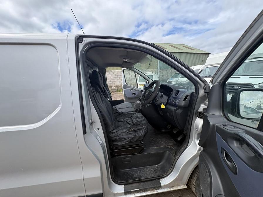 2015 Vauxhall Vivaro – Model: Vivaro  2700 CDTI – DY15LUZ