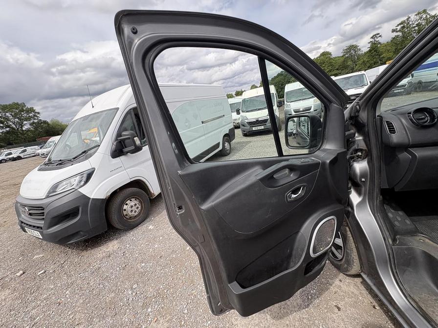 2019 Vauxhall Vivaro – Model: Vivaro 2700 Sportive CDTi – YL19WRP