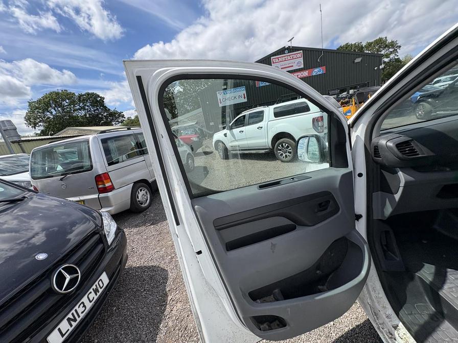 2017 Citroen Dispatch – Model: Dispatch 1000 Enterprise Blue HDi – LX67ZCE