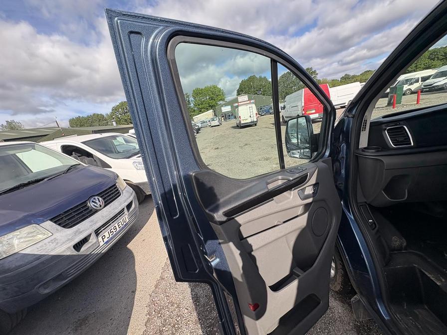 2019 Ford Transit Custom – Model: Transit Custom 280 Limited – AJ68WYB