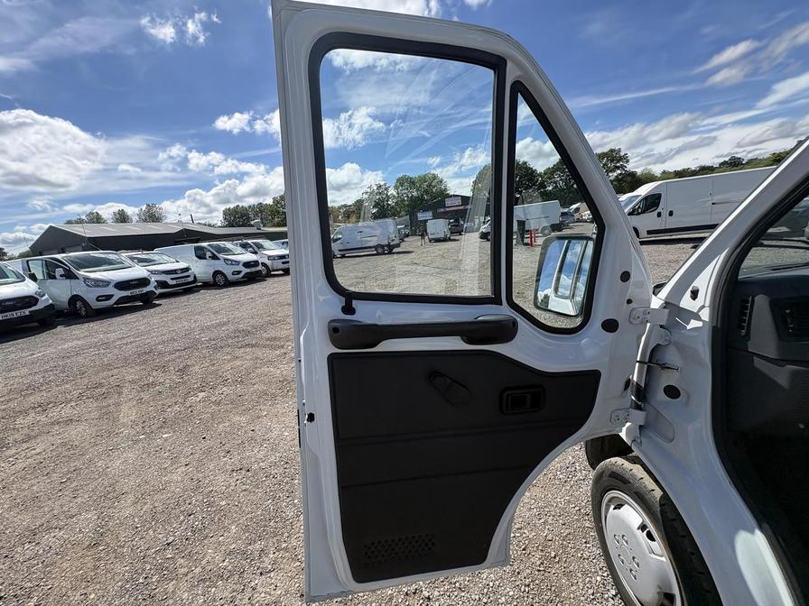 1996 Peugeot Boxer – Model: Boxer 320 MWB – N876YRB