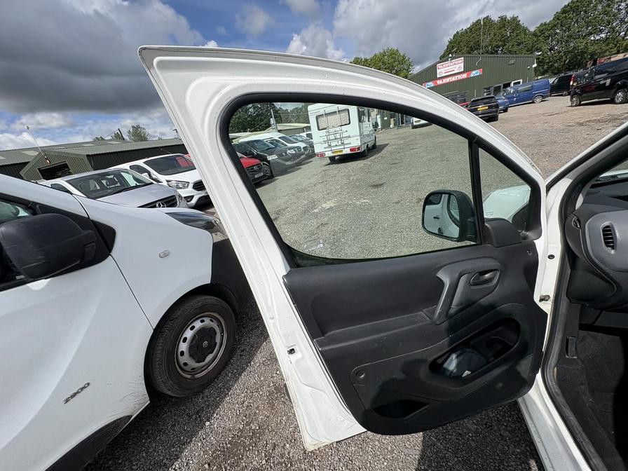2015 Citroen Berlingo – Model: Berlingo 625 LX HDi – LX15UAF