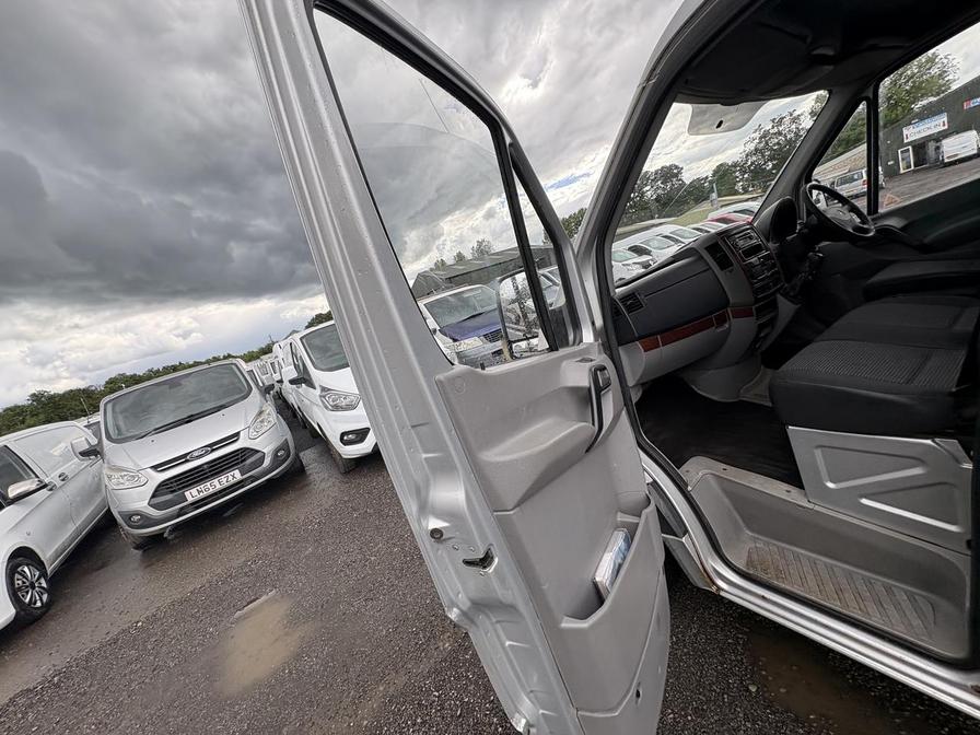 2007 Mercedes-Benz Sprinter – Model: Sprinter 209 CDi SWB – N11RFT