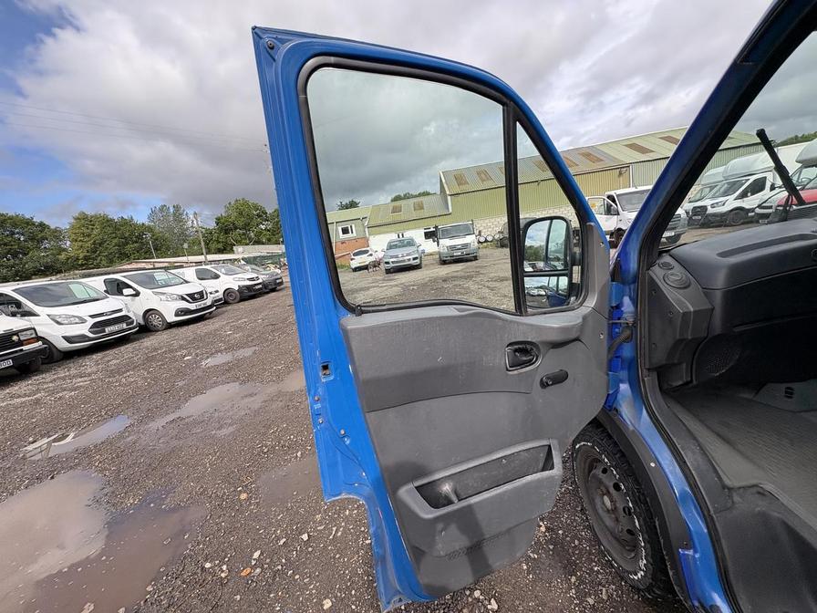 2004 Iveco Daily – Model: Daily 35S12 LWB – PX04GVJ