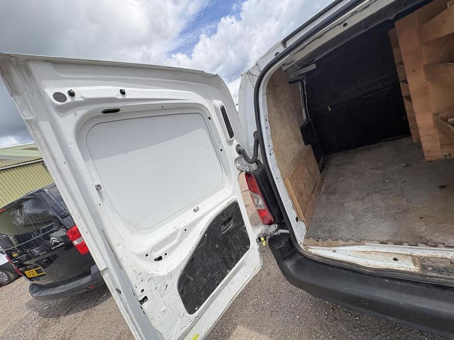 2021 Citroen Berlingo – Model: Berlingo 1000 Enterprise Blue HDi – EX21UHD