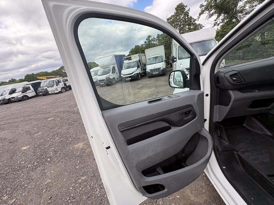 2019 Vauxhall Vivaro – Model: Vivaro  3100 Edition S/S – DV69LKA