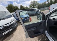 2015 Volkswagen Caddy – Model: Caddy C20 Highline TDI BlueMotion Technology Semi-Auto – GU15EWE