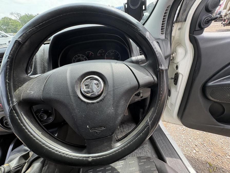2014 Vauxhall Combo – Model: Combo 2000 L1H1 CDTi – RK64THX