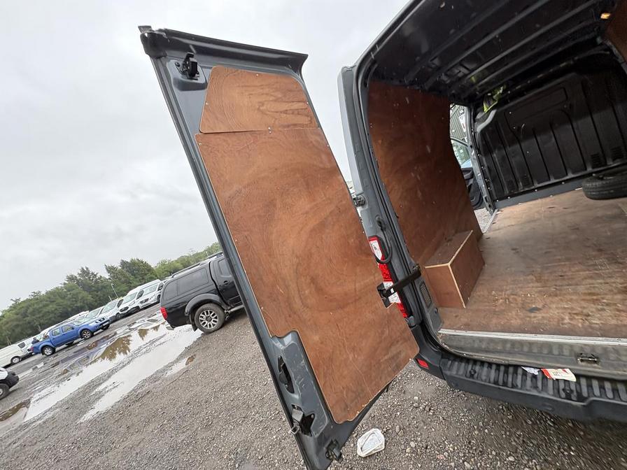2022 Nissan Interstar – Model: Interstar Tekna dCi – EY22TYK