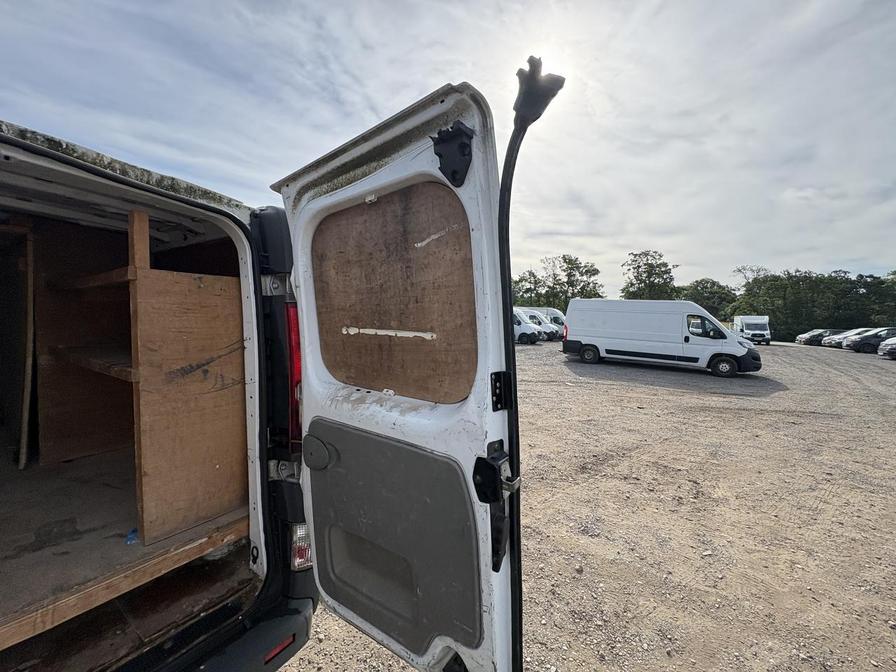 2011 Vauxhall Vivaro – Model: Vivaro 2900 CDTi 113 LWB – DN61FFP