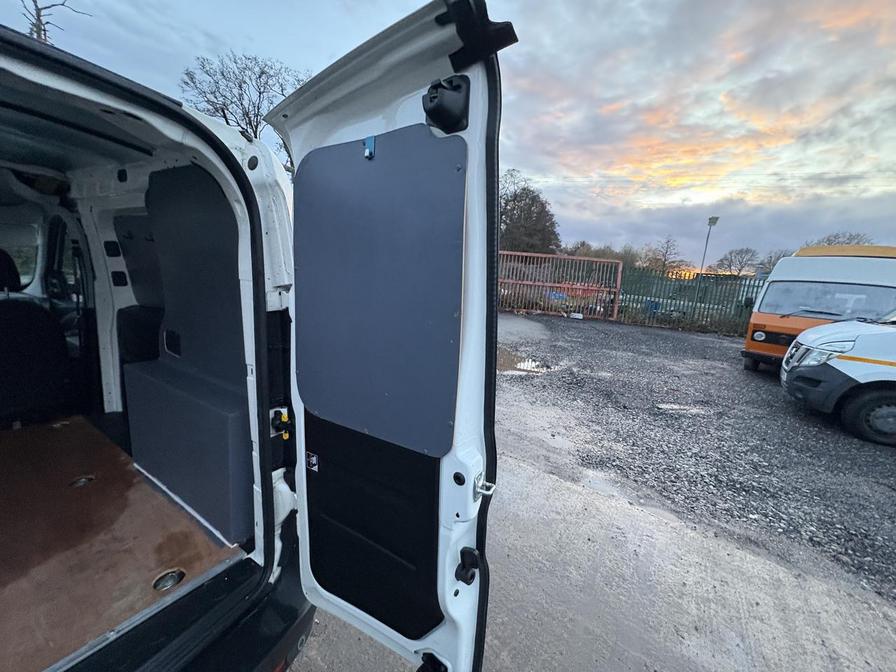 2017 Fiat Doblo Cargo – Model: Doblo 16v SX MultiJet II – HJ67WHG