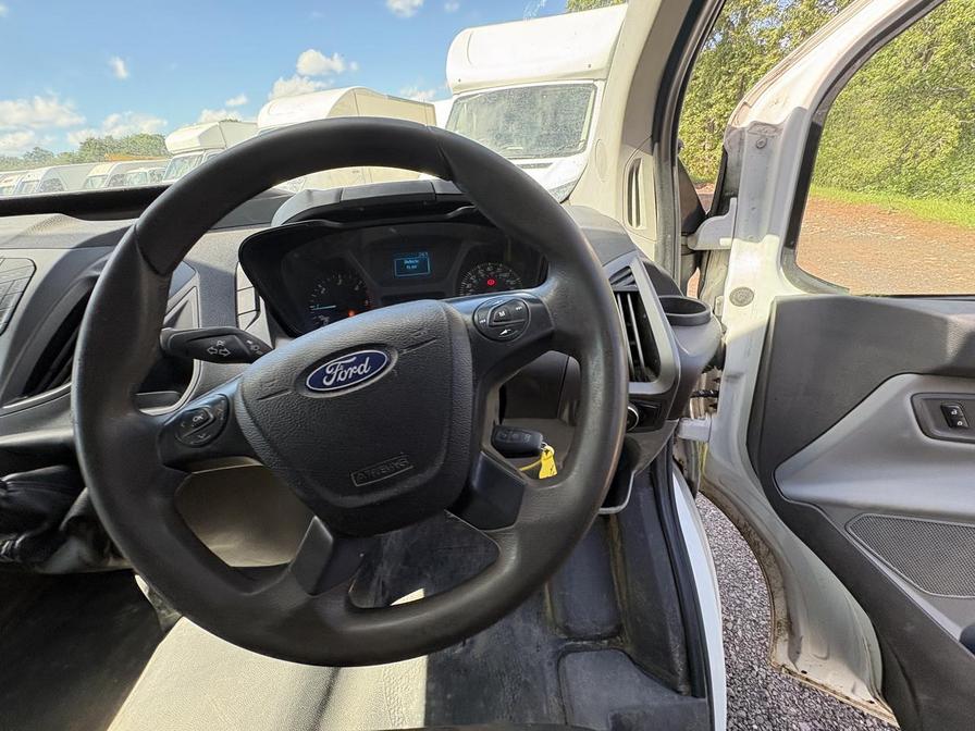 2017 Ford Transit Custom – Model: Transit Custom 270 – HJ67HMY