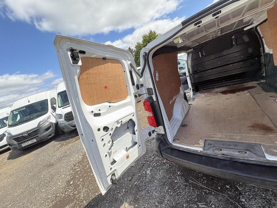 2022 Vauxhall Vivaro – Model: Vivaro F2900 Dynamic S/S – AV22JUW