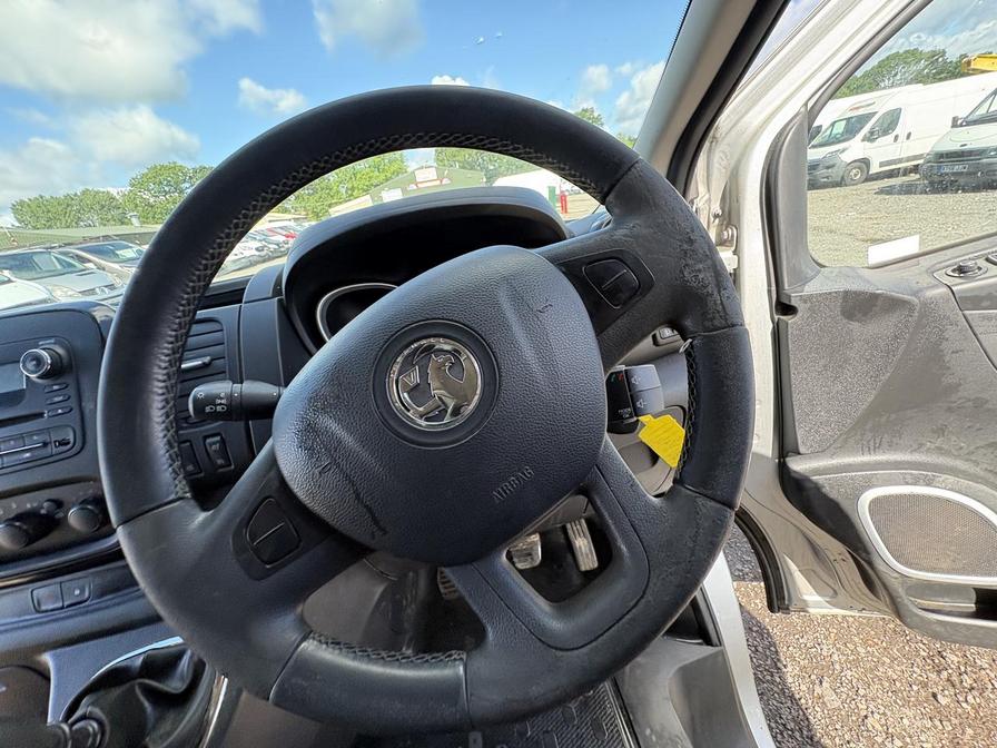 2017 Vauxhall Vivaro – Model: Vivaro 2700 Sport CDTi BT S/S – MV17AWA
