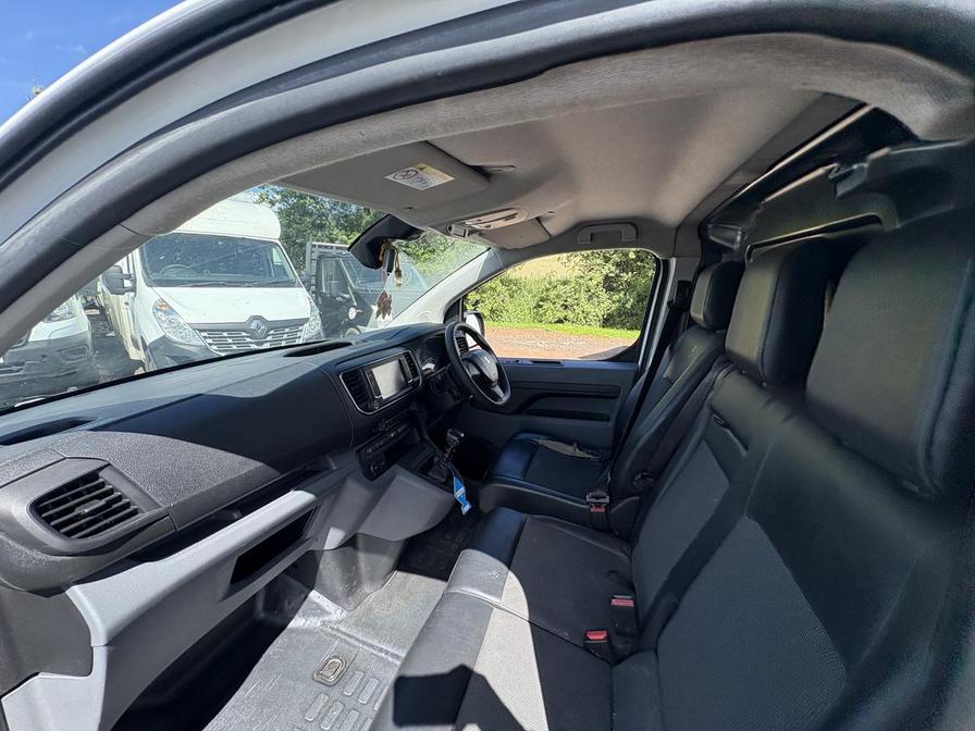 2018 Peugeot Expert – Model: Expert Professional Standard Blue HDi – KW18GVU