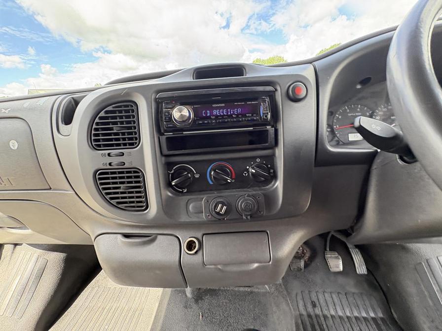 2006 Ford Transit – Model: Transit 350 LWB – YP06HLA