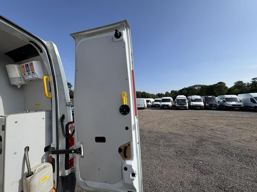 2016 Vauxhall Movano – Model: Movano F3500 L2H2 CDTi – FD16SLU