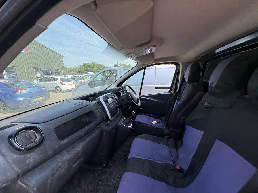 2015 Vauxhall Vivaro – Model: Vivaro  2900 Sportive CDTi – LM15HVW