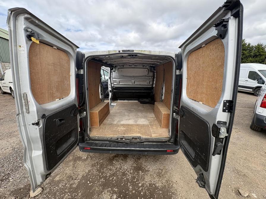 2015 Vauxhall Vivaro – Model: Vivaro  2700 CDTI – DY15LUZ