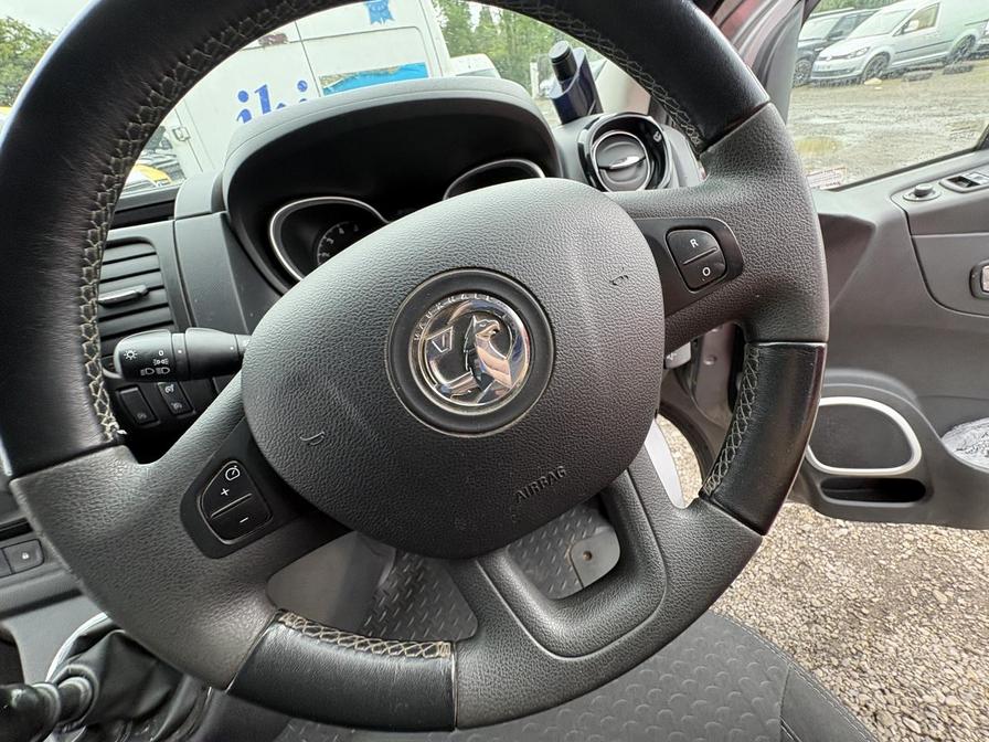 2018 Vauxhall Vivaro – Model: Vivaro 2700 Sport CDTi BT S/S – KU68VUX